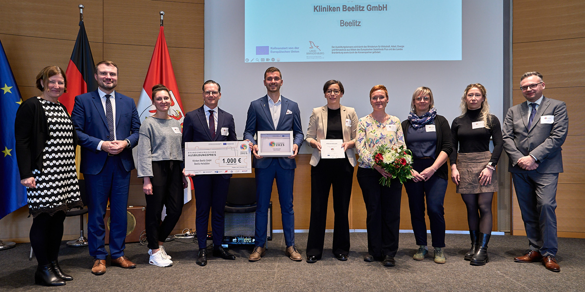 Ausgezeichnete Ausbildung: Beelitz Kliniken gewinnen Ausbildungspreis in der Kategorie „Pflege- und Ge-sundheitsfachberufe“